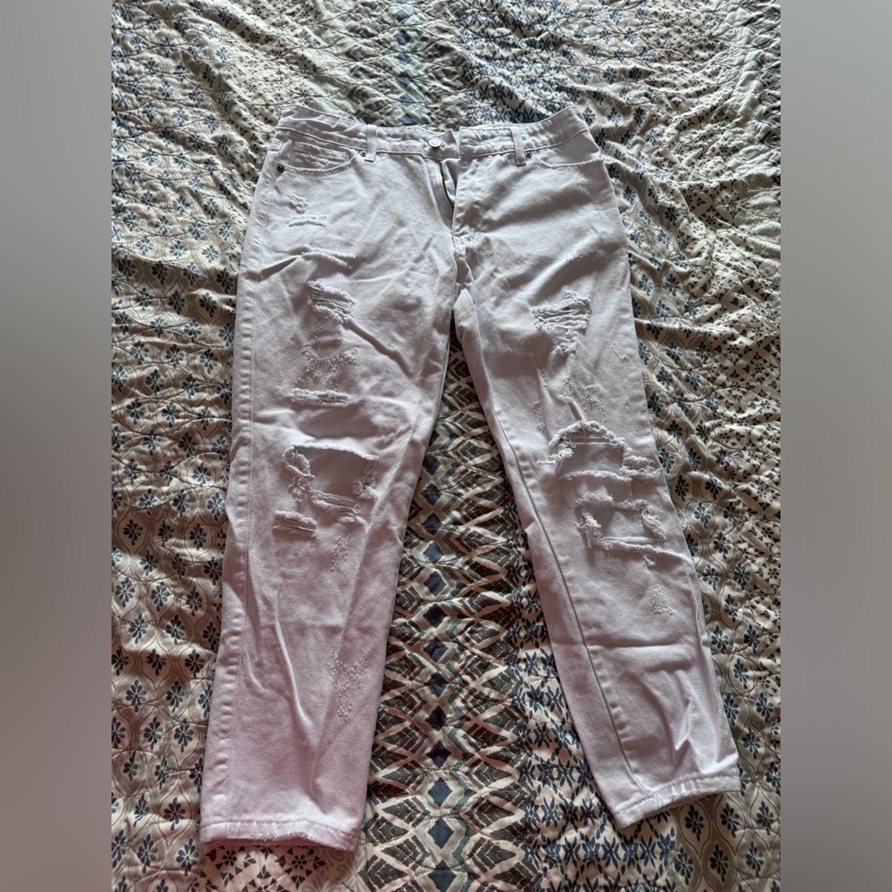 White distressed Kancan cropped 100% cotton denim pants, size 9, EUC
